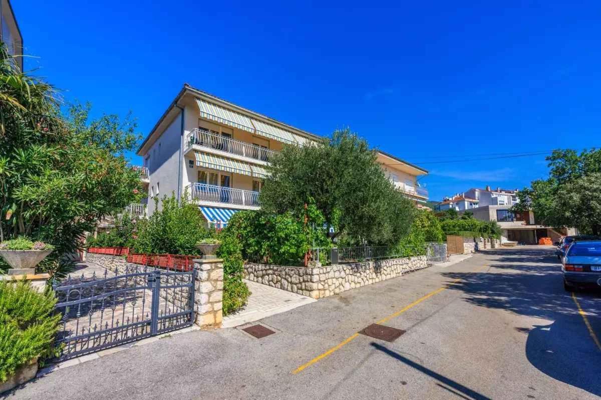 Four-Bedroom Apartment In Crikvenica II Zewnętrze zdjęcie